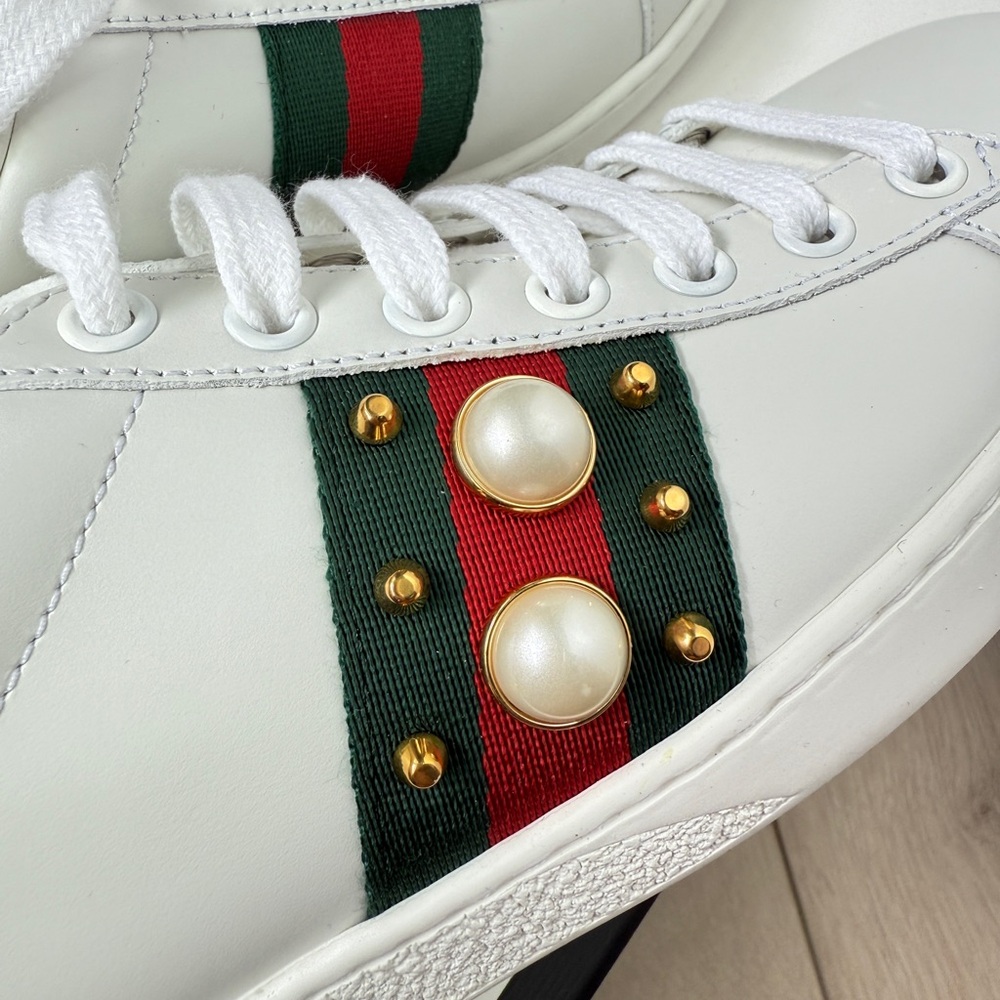BRAND NEW Gucci Women's White Sneakers with Pearl & Studded Embellishments - Picture 6 of 9